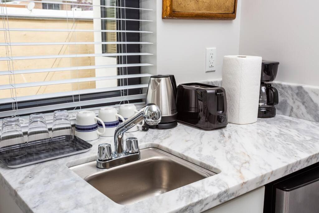 2 Bedroom, 2 Bathroom Detached Apt Max 7 Sleepers San Diego Extérieur photo